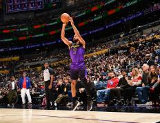 PG在线网站-湖人客场击败篮网取得近期第三胜