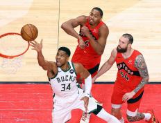 PG电子试玩官网-雄鹿主场取胜夺得东部冠军