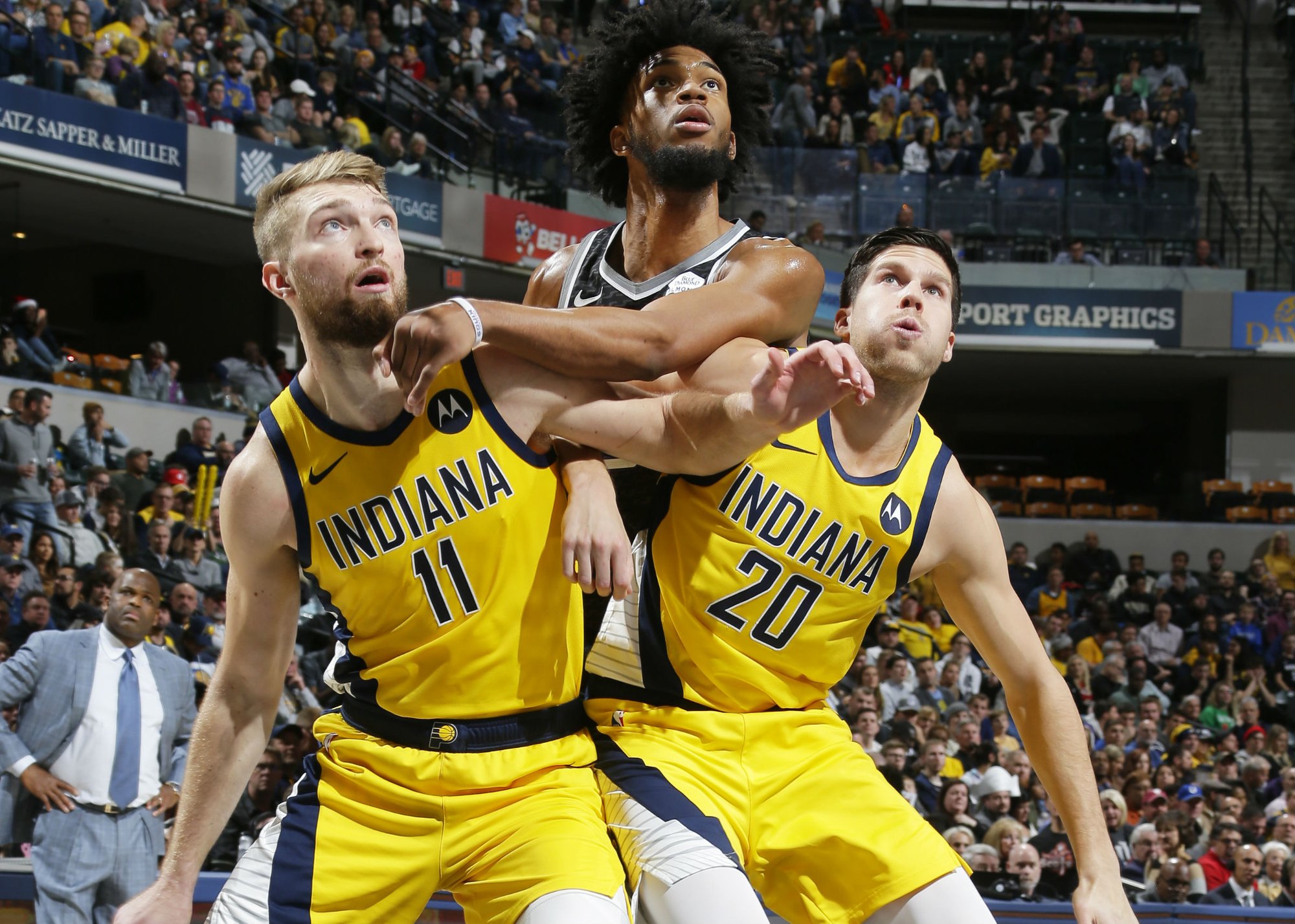 PG电子试玩官网-雄鹿主场击败步行者,提前晋级季后赛的简单介绍