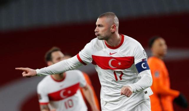 PG在线网站-摩洛哥血洗克罗地亚，德利赫特完成帽子戏法的简单介绍